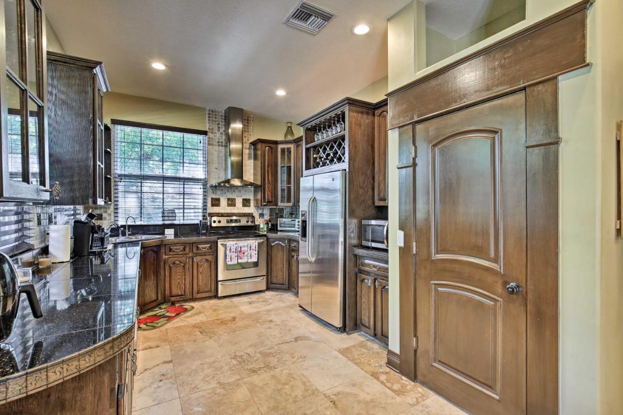Tampa Oasis With Pool About 7 Mi To Busch Gardens! Βίλα Εξωτερικό φωτογραφία