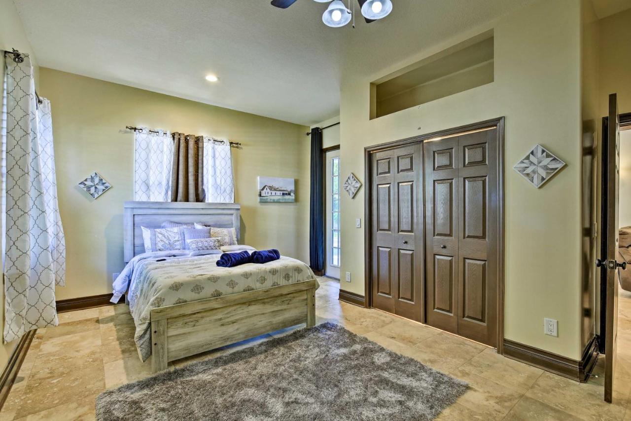 Tampa Oasis With Pool About 7 Mi To Busch Gardens! Βίλα Εξωτερικό φωτογραφία