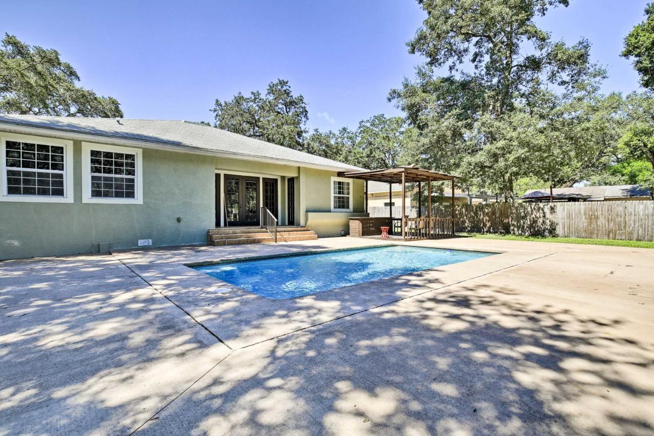Tampa Oasis With Pool About 7 Mi To Busch Gardens! Βίλα Εξωτερικό φωτογραφία