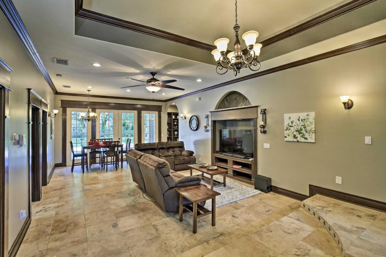 Tampa Oasis With Pool About 7 Mi To Busch Gardens! Βίλα Εξωτερικό φωτογραφία